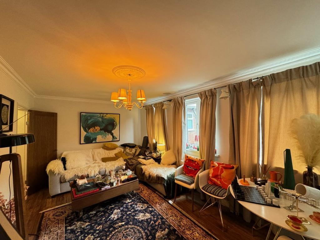 Montague Road, Wimbledon, London, SW19 1SZ