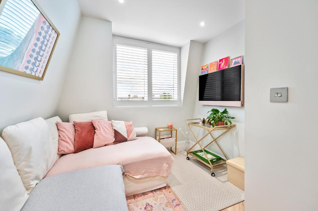 Kingston Road, Raynes Park, London, SW20 8LN