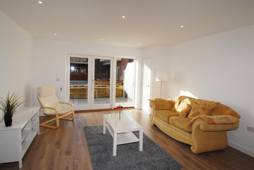 Kingston Road, Wimbledon Chase, SW20 8BU