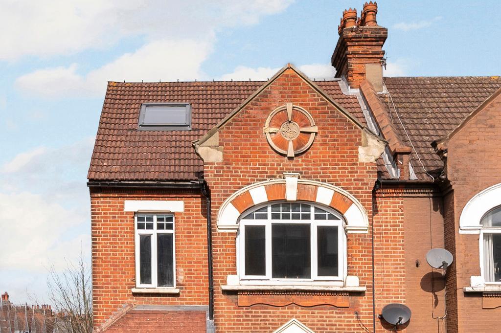 Kingston Road, London, SW20 8LB