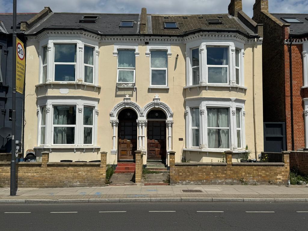 Tooting Bec Road, London, SW17 8BW